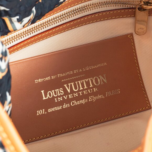 Louis Vuitton Bulles MM Navy Monogram Rope-Tassel Hobo Bag - Picture 13 of 14